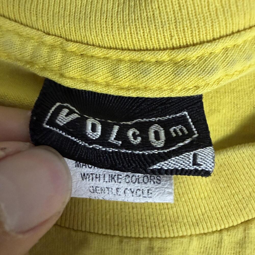 VTG Volcom Shirt Mens L Yellow Stone Logo Skateboarding Neck Cotton Regular Fit - Picture 5 of 15